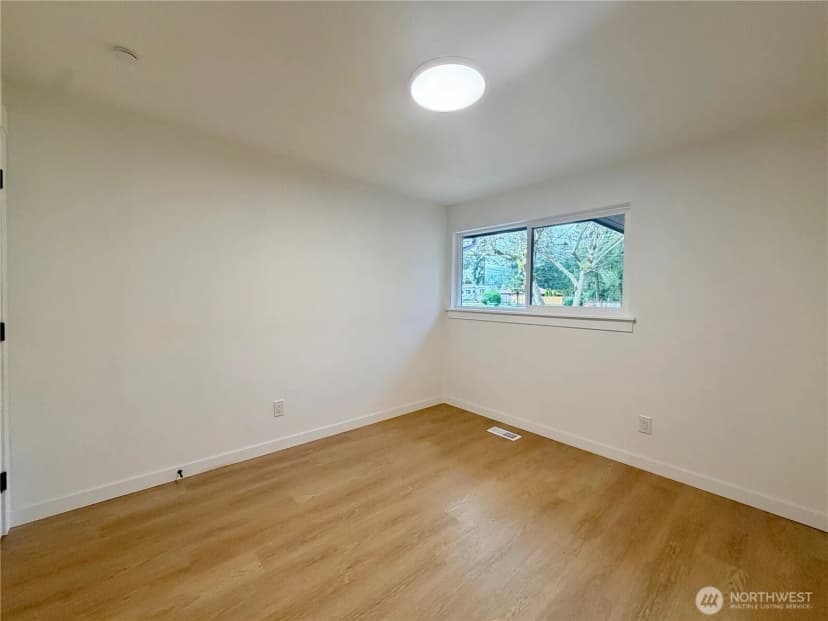 Property photo for 8401 112th Street Sw, Lakewood photo 38