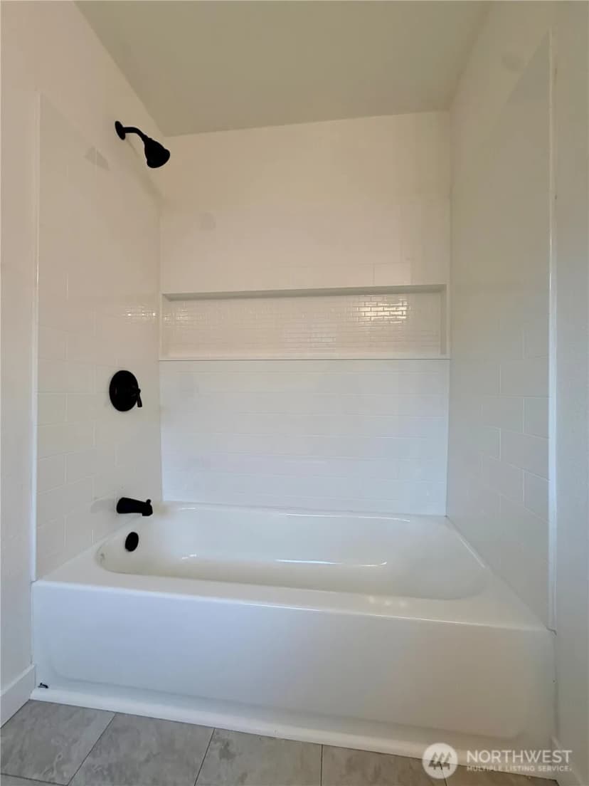 Property photo for 8401 112th Street Sw, Lakewood photo 32