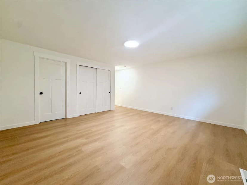 Property photo for 8401 112th Street Sw, Lakewood photo 29