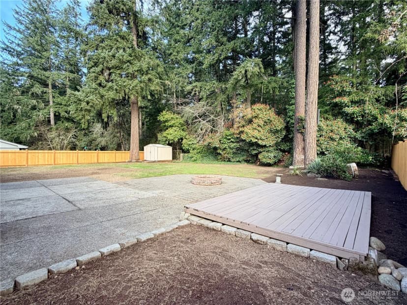 Property photo for 8401 112th Street Sw, Lakewood photo 9