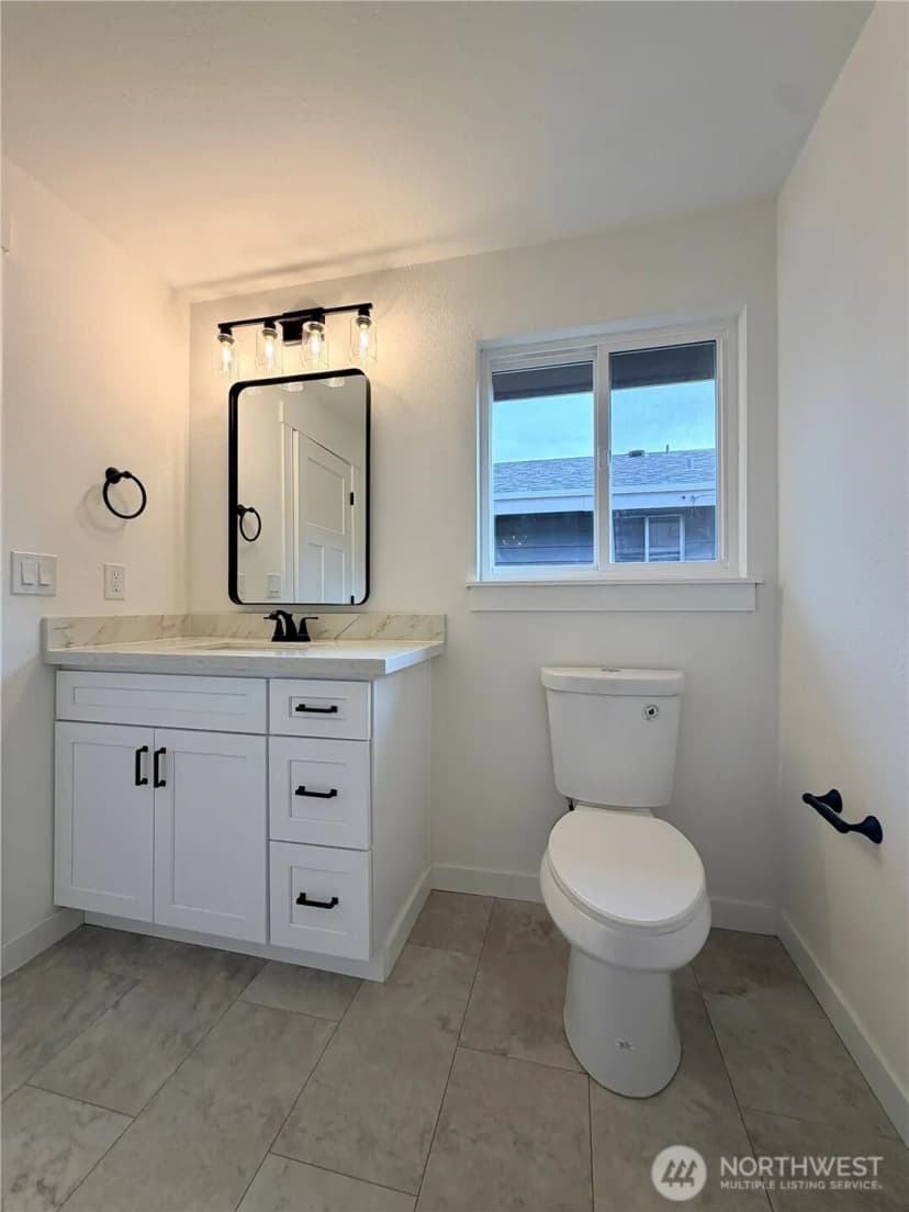 Property photo for 8401 112th Street Sw, Lakewood photo 31