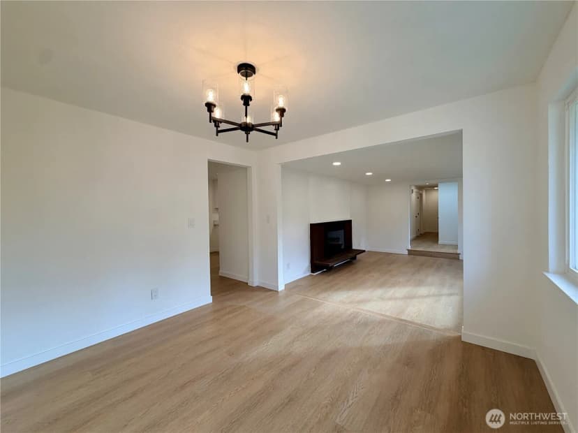 Property photo for 8401 112th Street Sw, Lakewood photo 16