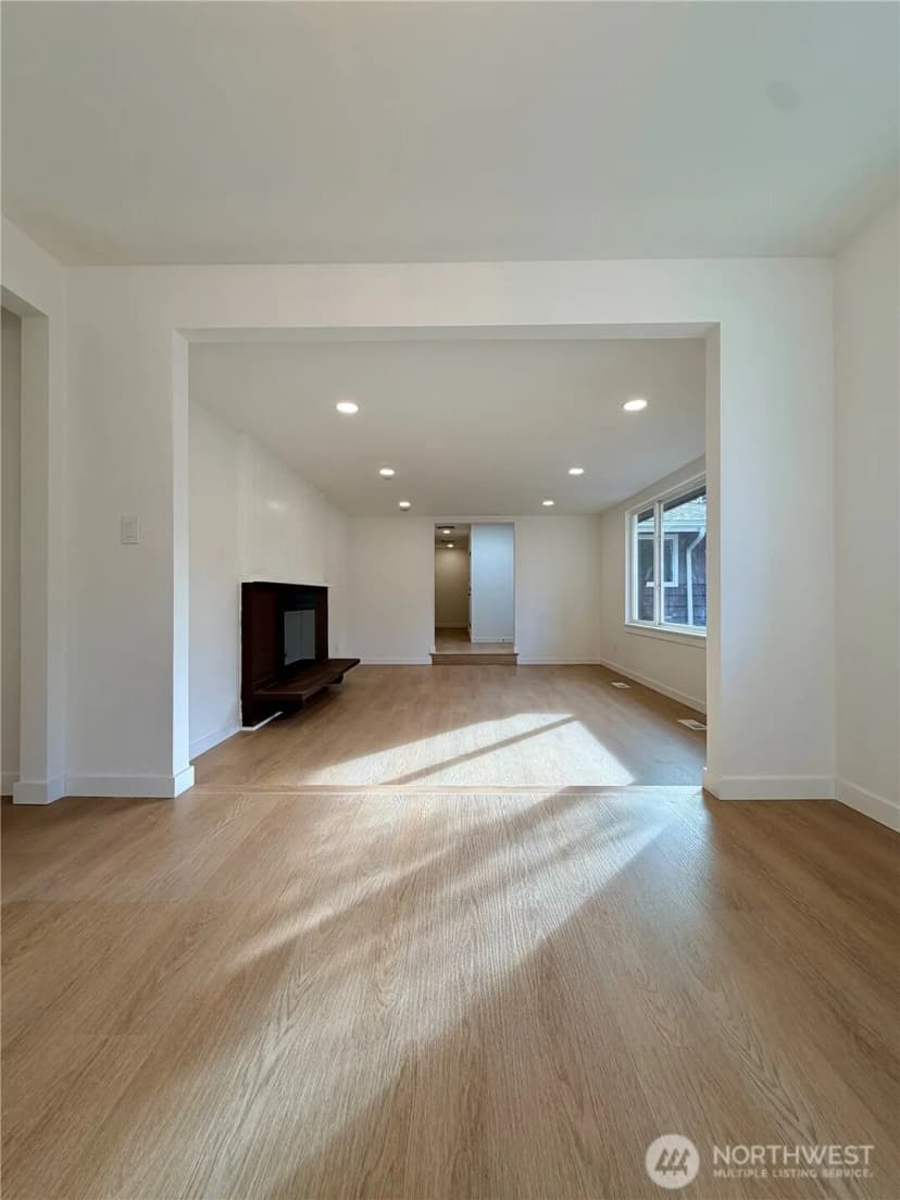 Property photo for 8401 112th Street Sw, Lakewood photo 17