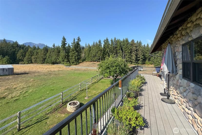 Property photo for 3634 Deer Park Street Ct, Port Angeles photo 14