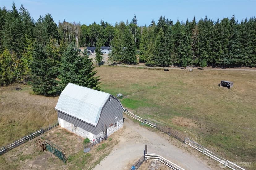 Property photo for 3634 Deer Park Street Ct, Port Angeles photo 36