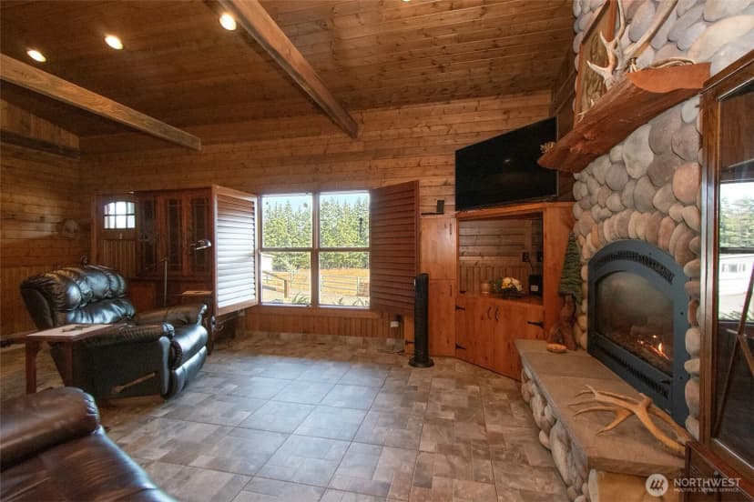 Property photo for 3634 Deer Park Street Ct, Port Angeles photo 18