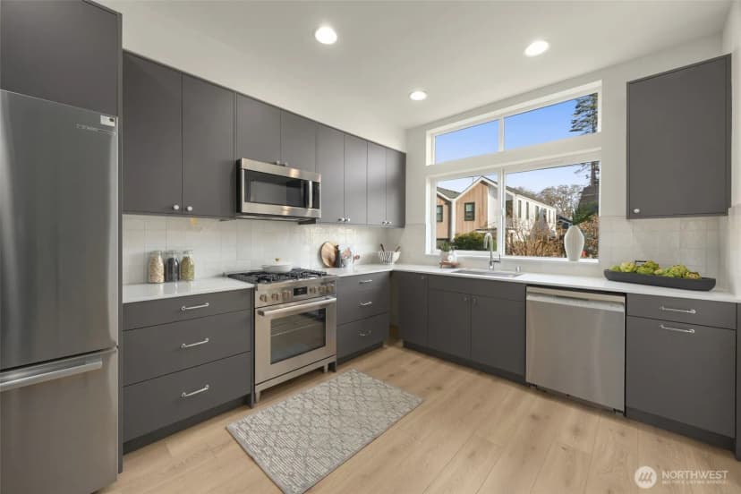Property photo for 8327 B 12th Avenue Nw, Seattle photo 11