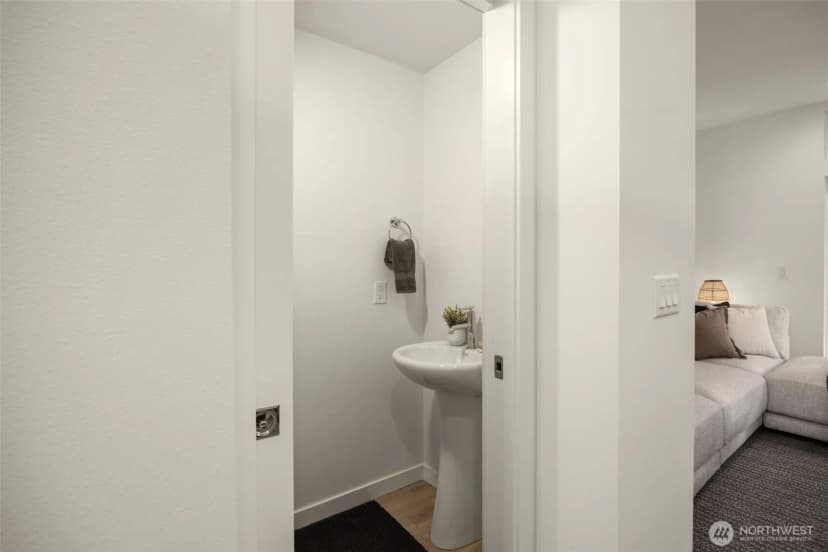 Property photo for 8327 B 12th Avenue Nw, Seattle photo 9