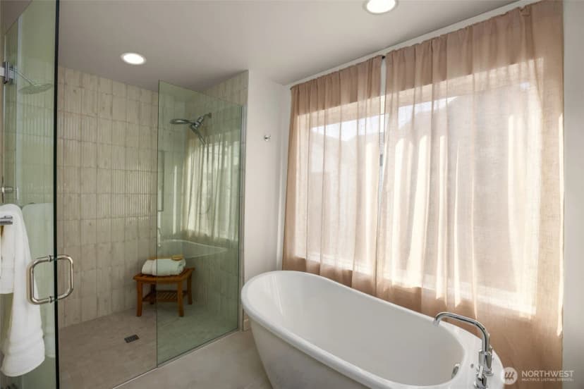 Property photo for 8327 B 12th Avenue Nw, Seattle photo 19