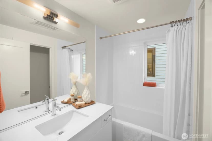 Property photo for 8327 B 12th Avenue Nw, Seattle photo 15