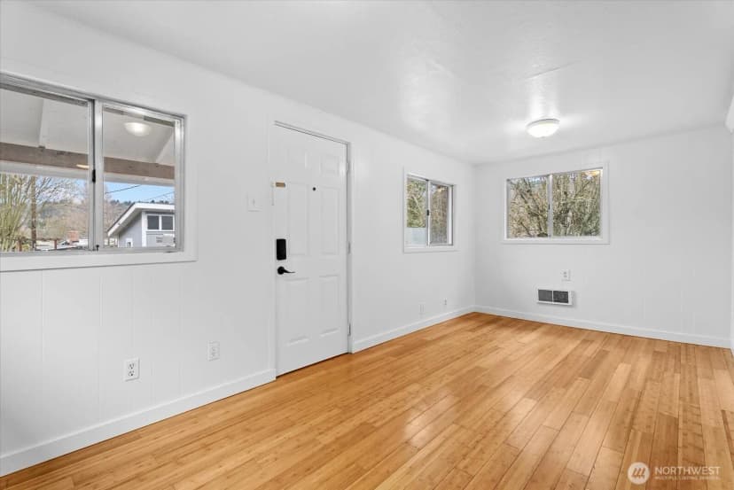 Property photo for 540 S Concord Street, Seattle photo 3