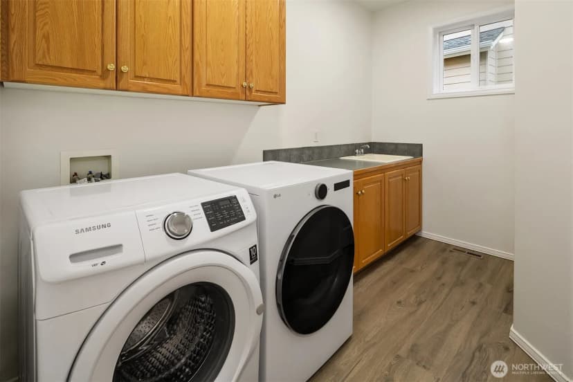 Property photo for 22930 Se 27th Court, Sammamish photo 19