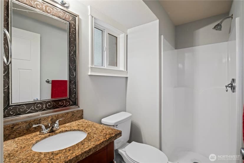 Property photo for 1123 Sw 144 Street, Burien photo 12