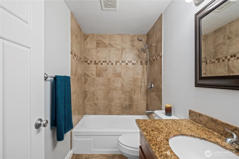 Property photo for 1123 Sw 144 Street, Burien photo 16
