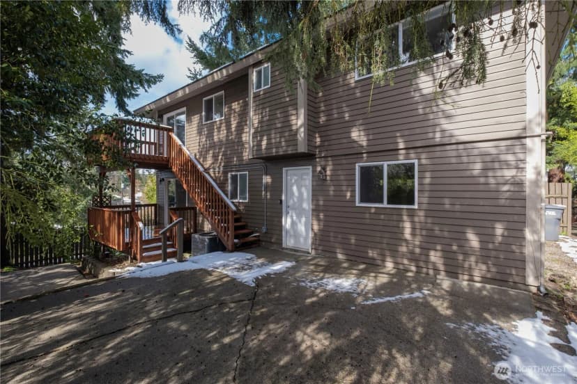 Property photo for 1123 Sw 144 Street, Burien photo 21
