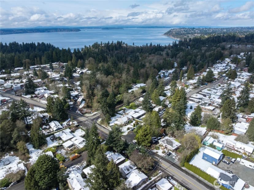 Property photo for 1123 Sw 144 Street, Burien photo 32