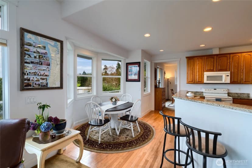 Property photo for 4111 R Avenue, Anacortes photo 11