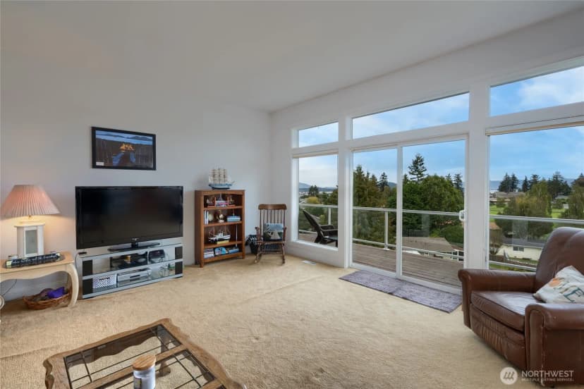 Property photo for 4111 R Avenue, Anacortes photo 10