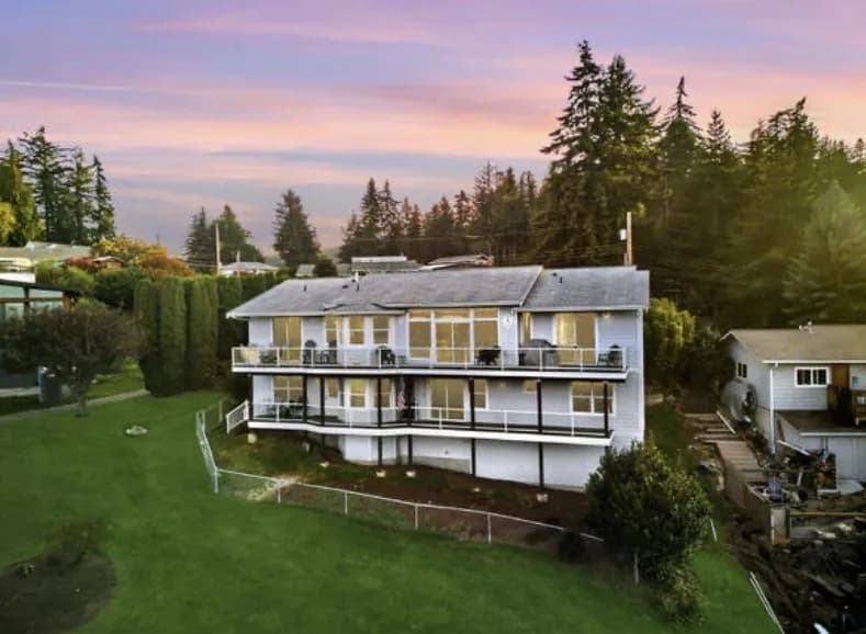 Property photo for 4111 R Avenue, Anacortes