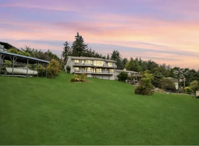 Property photo for 4111 R Avenue, Anacortes photo 4