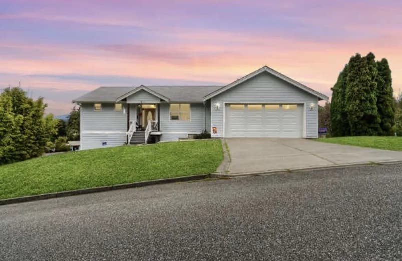 Property photo for 4111 R Avenue, Anacortes photo 2