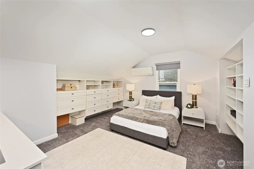 Property photo for 900 W Emerson Street, Seattle photo 14