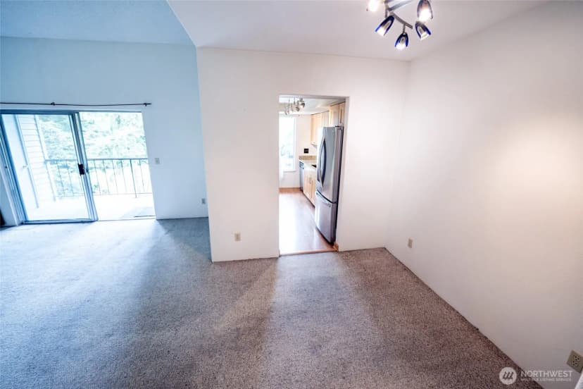 Property photo for 4635 W Lake Sammamish Parkway Se #g305, Issaquah photo 21