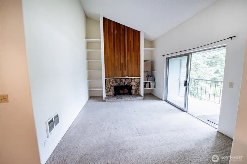 Property photo for 4635 W Lake Sammamish Parkway Se #g305, Issaquah photo 20