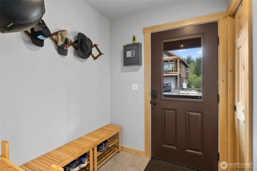 Property photo for 330 Rockberry Loop, Ronald photo 12