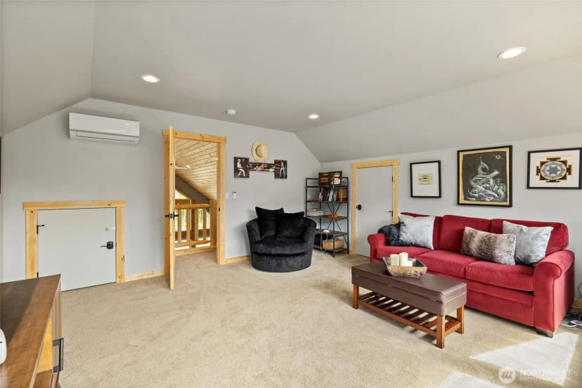 Property photo for 330 Rockberry Loop, Ronald photo 23