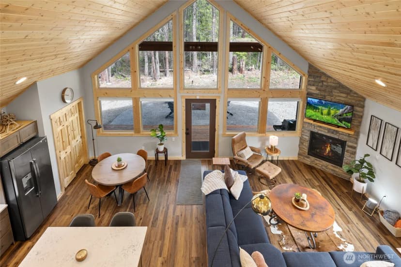 Property photo for 330 Rockberry Loop, Ronald photo 3