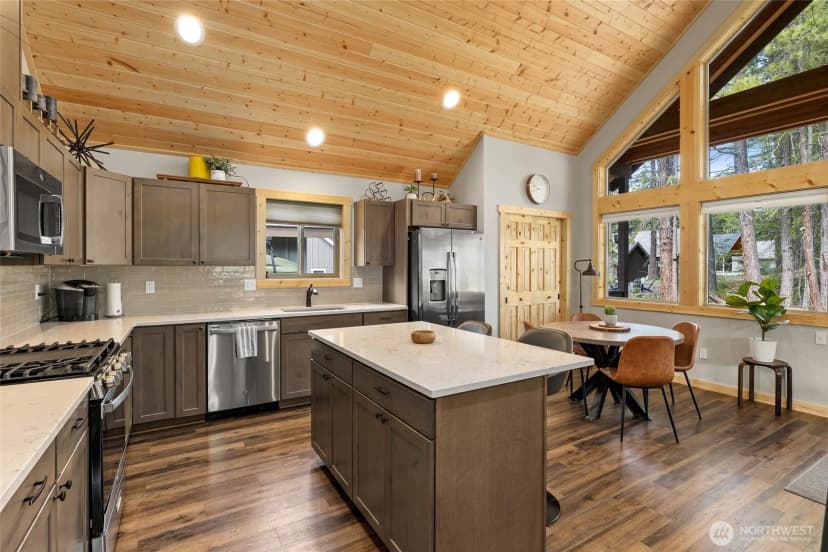Property photo for 330 Rockberry Loop, Ronald photo 9
