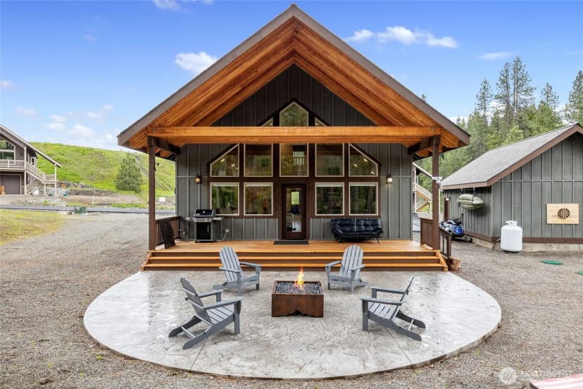 Property photo for 330 Rockberry Loop, Ronald