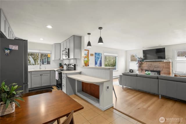 Property photo for 8053 16th Avenue Nw, Seattle photo 5