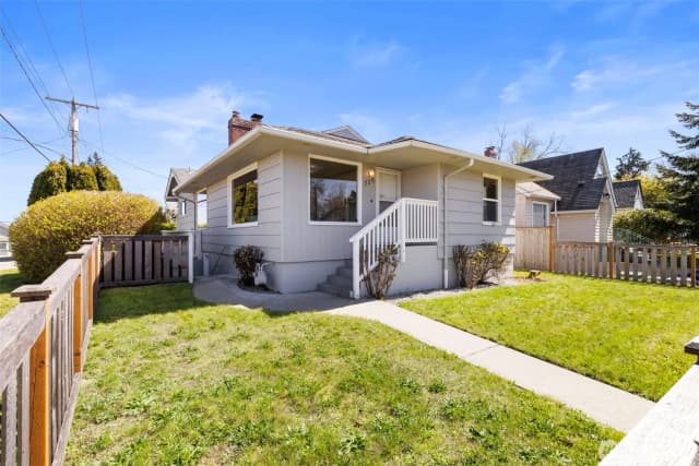 Property photo for 720 Pennsylvania Avenue, Bremerton photo 2