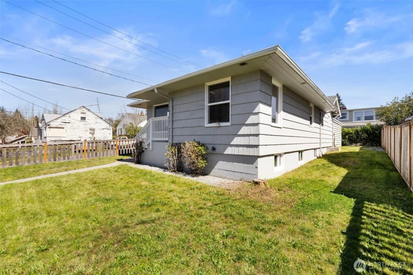Property photo for 720 Pennsylvania Avenue, Bremerton photo 28