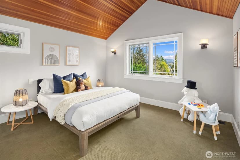 Property photo for 7020 92nd Avenue Se, Mercer Island photo 25