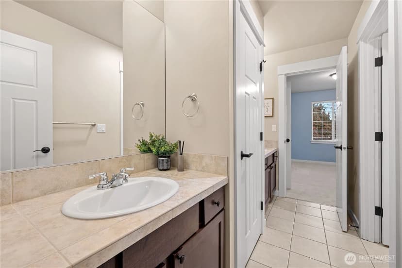 Property photo for 2819 102nd Place Ne, Bellevue photo 27