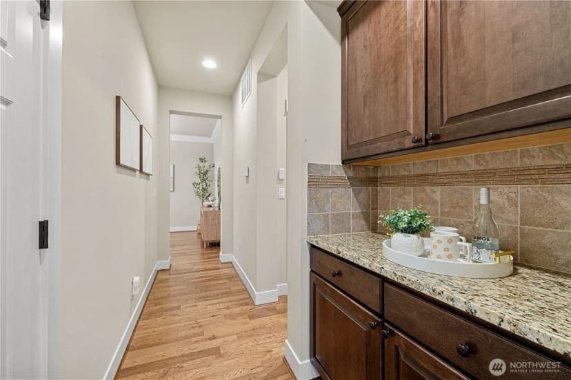 Property photo for 2819 102nd Place Ne, Bellevue photo 18