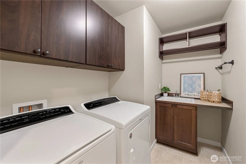 Property photo for 2819 102nd Place Ne, Bellevue photo 30