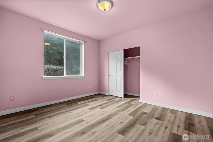Property photo for 36427 2nd Avenue E, Roy photo 19