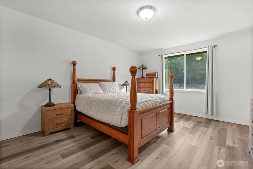 Property photo for 36427 2nd Avenue E, Roy photo 14