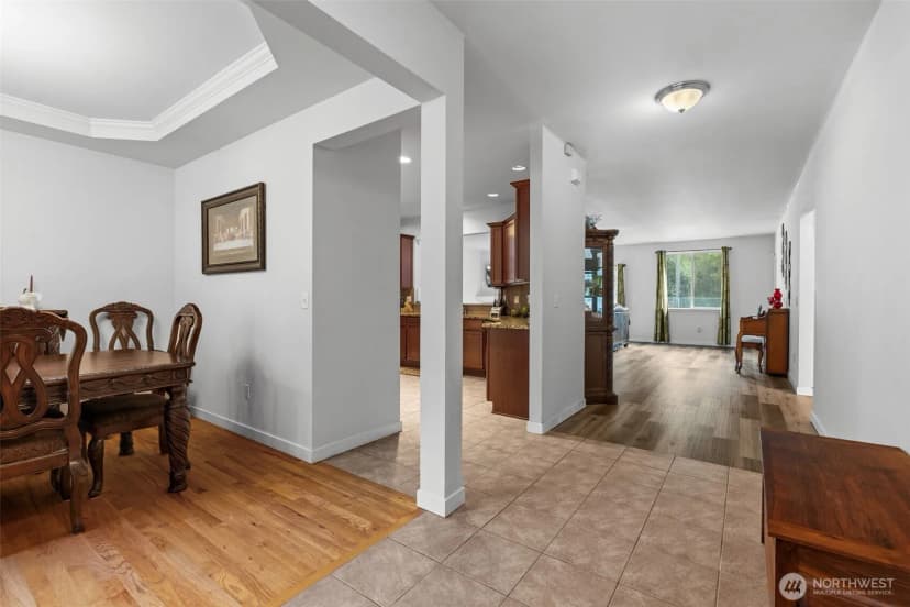 Property photo for 36427 2nd Avenue E, Roy photo 6