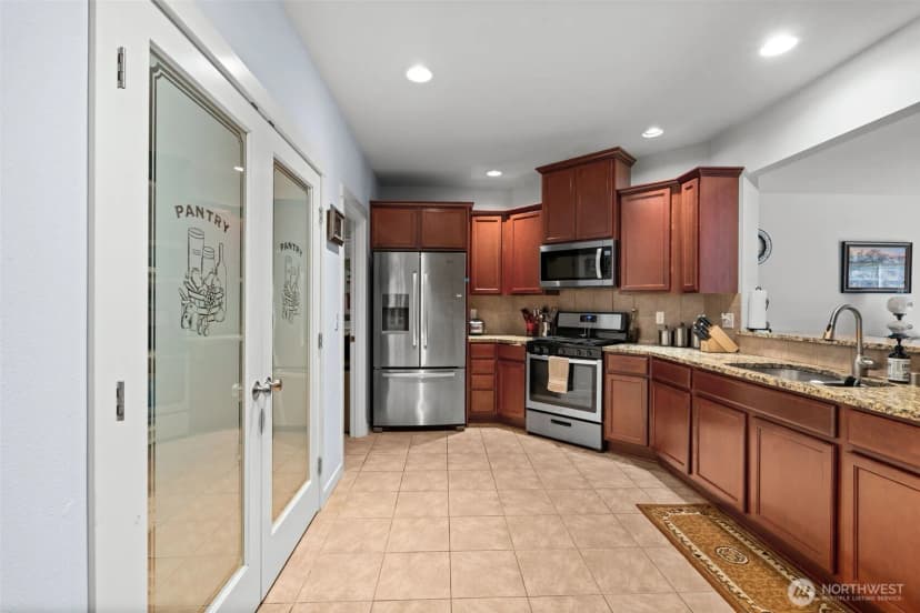 Property photo for 36427 2nd Avenue E, Roy photo 7