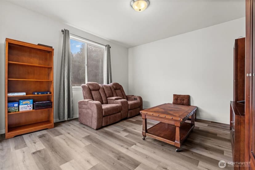 Property photo for 36427 2nd Avenue E, Roy photo 25