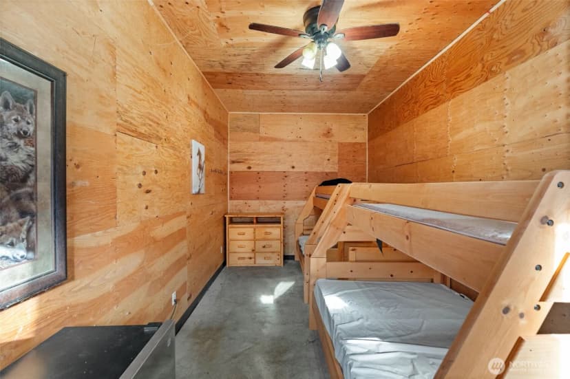Property photo for 36427 2nd Avenue E, Roy photo 28