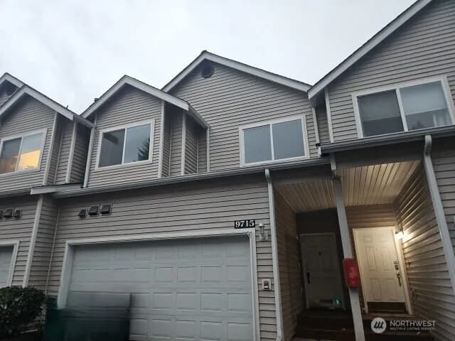 Property photo for 9715 26th Avenue Sw #202, Seattle photo 2
