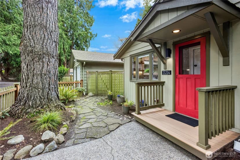 Property photo for 21214 96th Avenue W, Edmonds photo 32