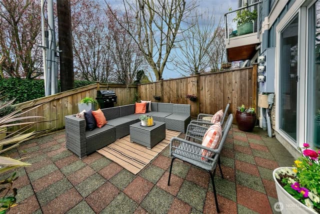 Property photo for 6531 42nd Avenue Sw #c, Seattle photo 4