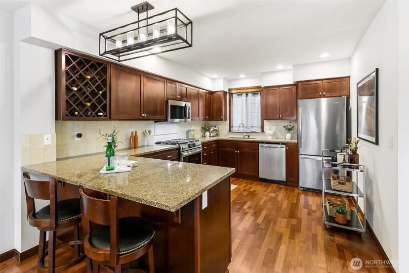 Property photo for 6531 42nd Avenue Sw #c, Seattle photo 14